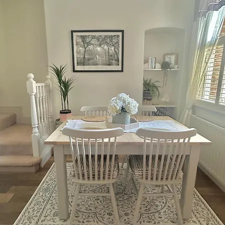 Dom wakacyjny - 66 Scott Street York