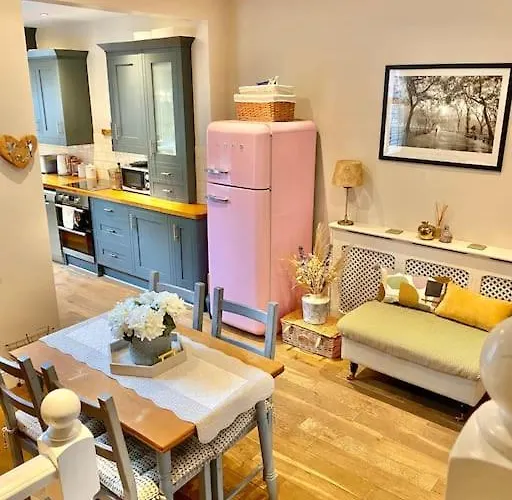 Holiday home - 66 Scott Street