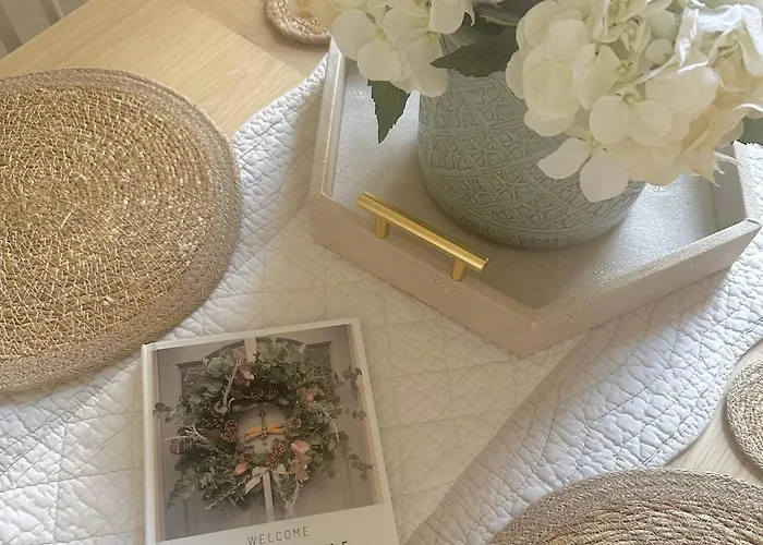 - 66 Scott Street * York