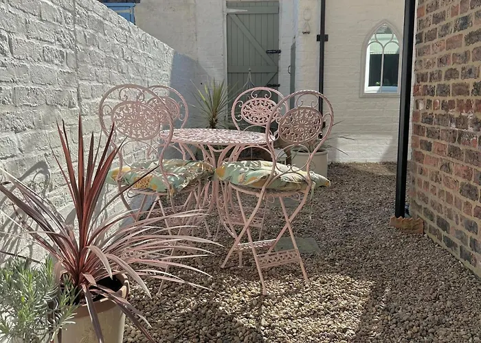 Holiday home - 66 Scott Street *